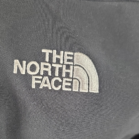 The North Face Black Softshell Jacket – Men’s S/P - Picture 3 of 10